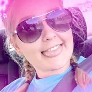 Meet your Posher, Cassie