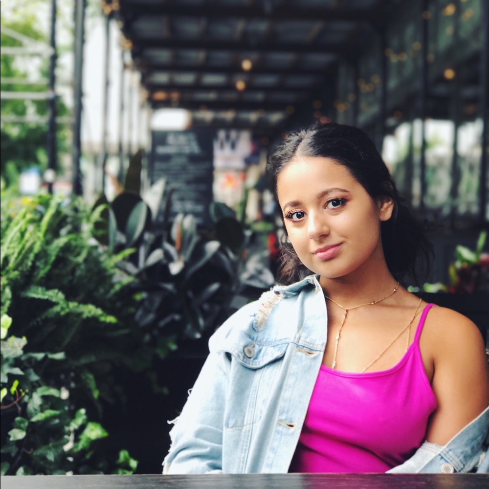 Meet your Posher, Gia