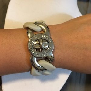 MBMJ rubber turn lock bracelet