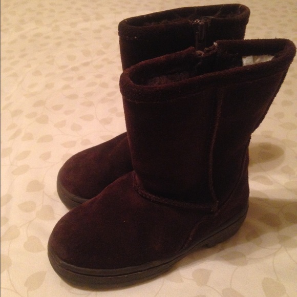 Chocolate Brown suede toddler boots.