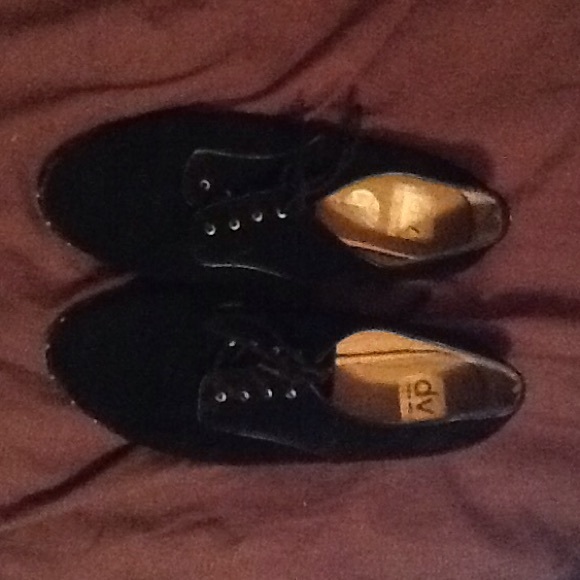 Studded black Oxford shoe