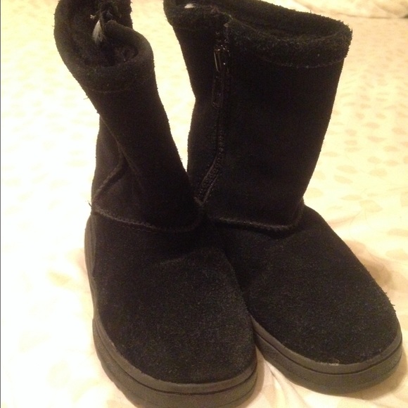 Black suede toddler boots