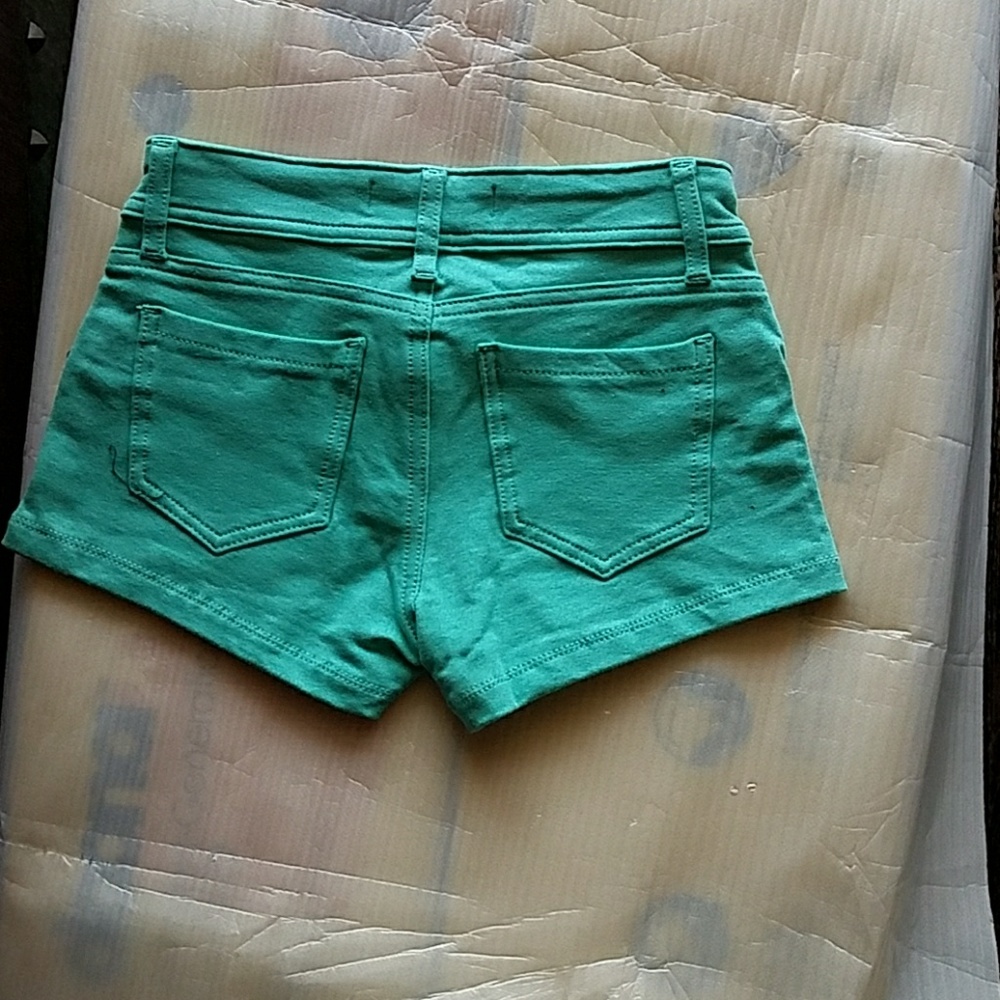 Sale 🎉Mint Green jegging short - Picture 4 of 4