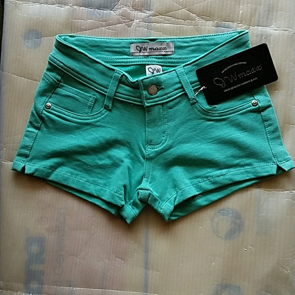 Sale 🎉Mint Green jegging short - Picture 2 of 4