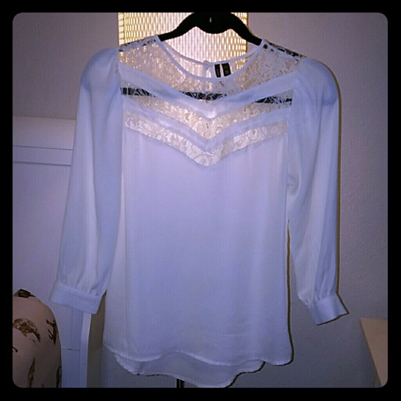 White work party blouse with lace detail - Picture 1 of 4