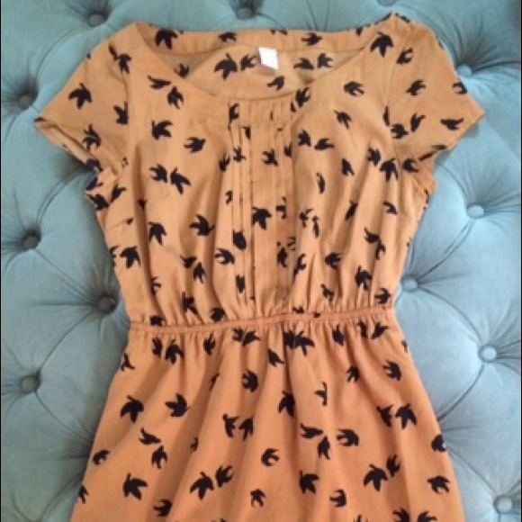 Old Navy size XS bird dress.