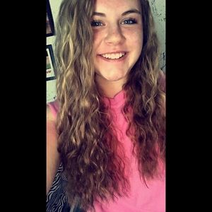 Meet your Posher, Kendra