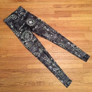 Legging Dark Moth Black Milk Édition Limitée Rare – Taille 34