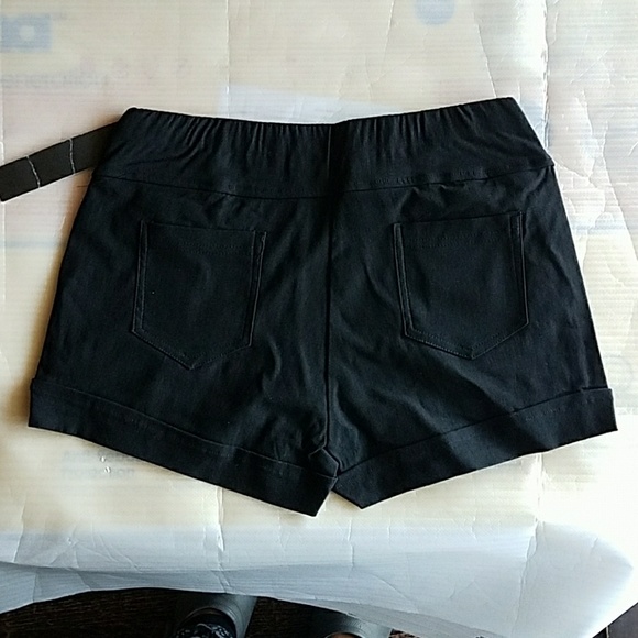 New Black Shorts - Picture 3 of 4