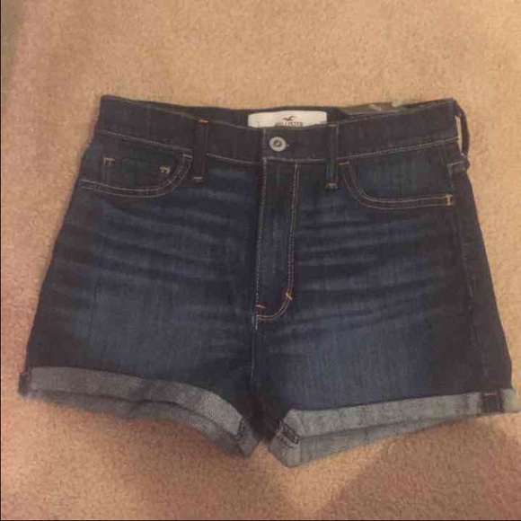 Hollister Jean shorts Size 1!