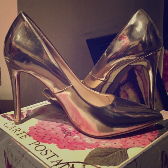 Gold Heels!
