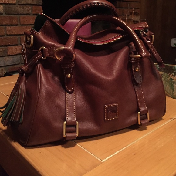 DOONEY&BOURKE FLORENTINE SATCHEL🍓