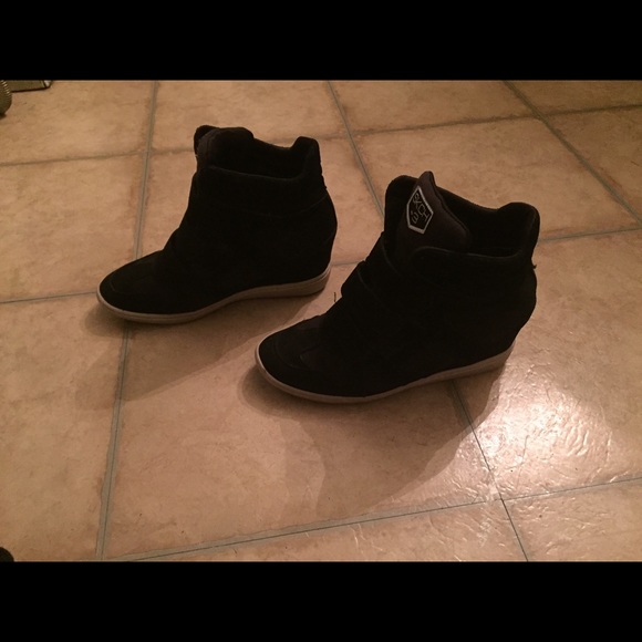 Skechers size 7.5