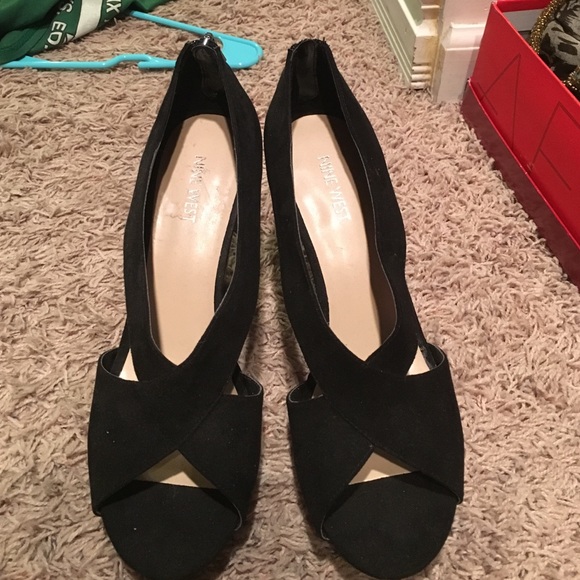 Gorgeous black Nine West wedge heels - never worn