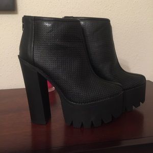 Black Platform Heel