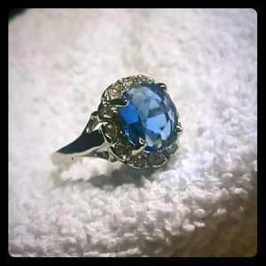 Elegant ocean blue cocktail ring, size 7