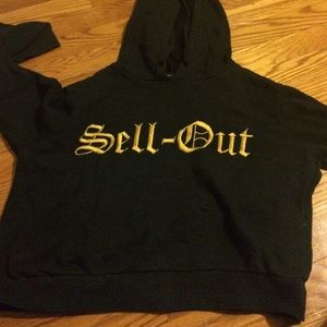Cropped hoodie