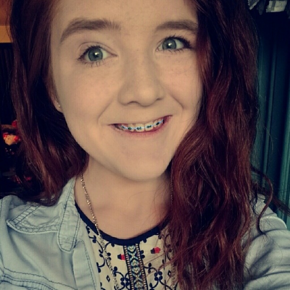 Meet your Posher, Kiersten - Picture 1 of 1