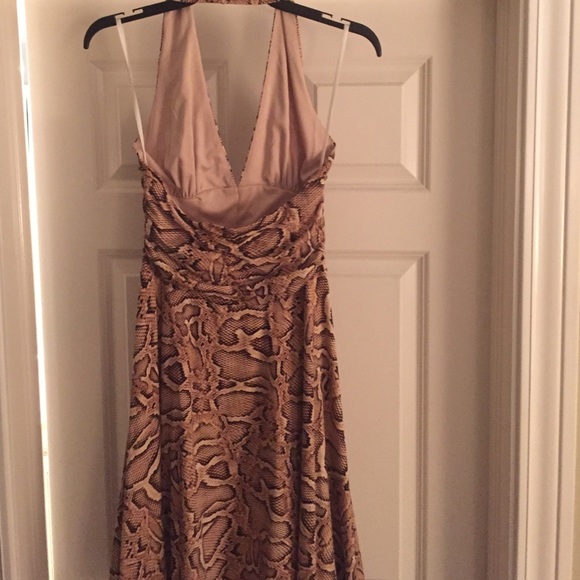 Snakeskin print halter dress 🐍 - Picture 4 of 4