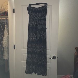 Long strapless black and creme maxi dress