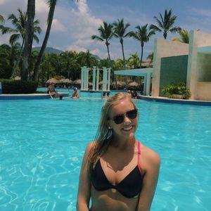 Meet your Posher, Megan