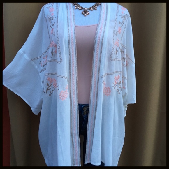 Embroidered Kimono - Picture 2 of 4