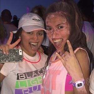 Meet your Posher, Amaya