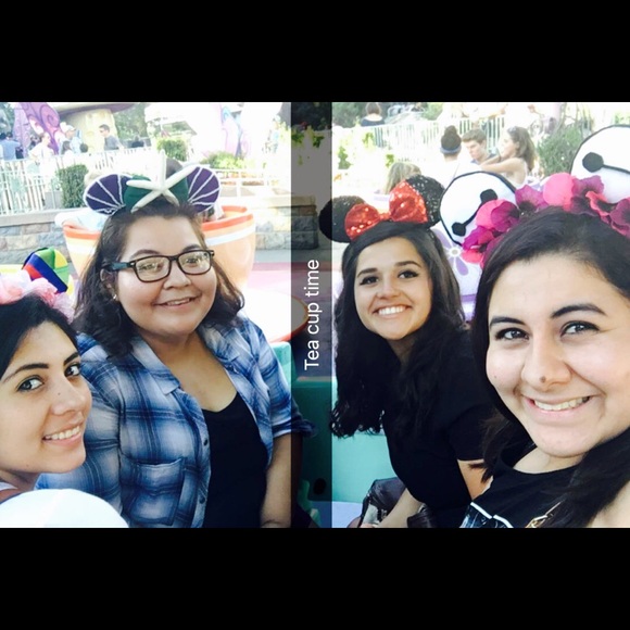 Davena Rene ✨ - Picture 2 of 3