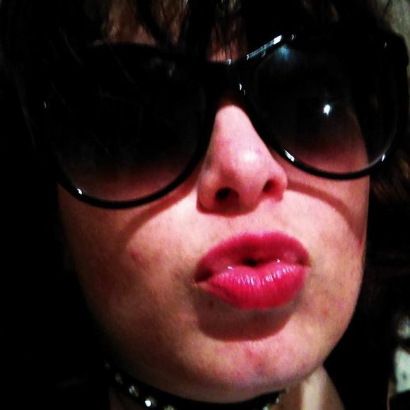 Meet your Posher, Nora