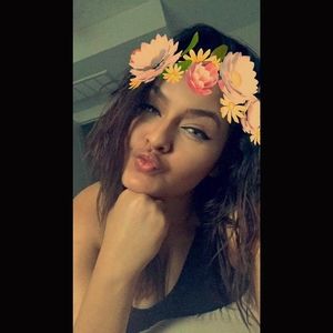 Meet your Posher, Alejandra