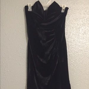 Black velvet high slit strapless dress!