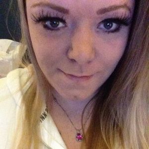 Meet your Posher, Annie