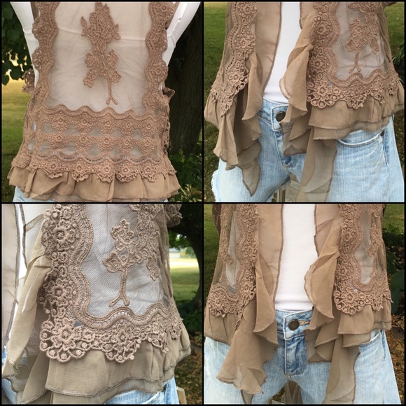 Ruffled Vest ($ FIRM unless bundled-Retail item) - Picture 4 of 4