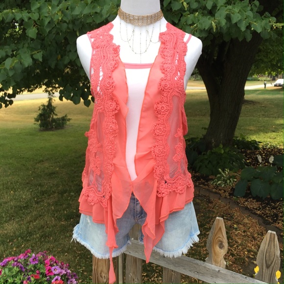 Ruffled Embroidered Vest - Picture 2 of 4