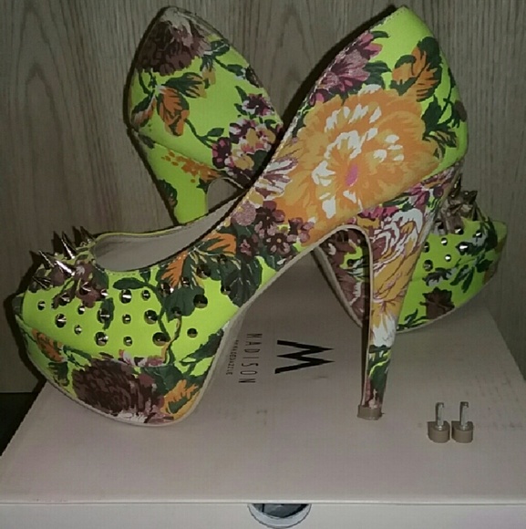 Madison floral yellow pumps with spikes! Worn once