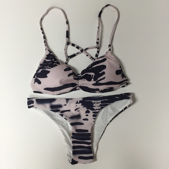 SW 184 Bikini set - Picture 2 of 3