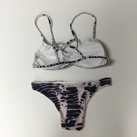 SW 184 Bikini set - Picture 3 of 3