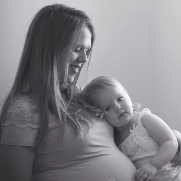 Meet your Posher, Courtney - Picture 1 of 1
