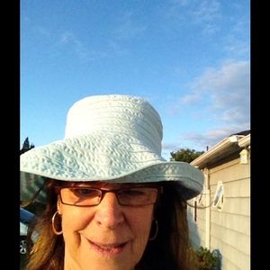 Meet your Posher, Marylou