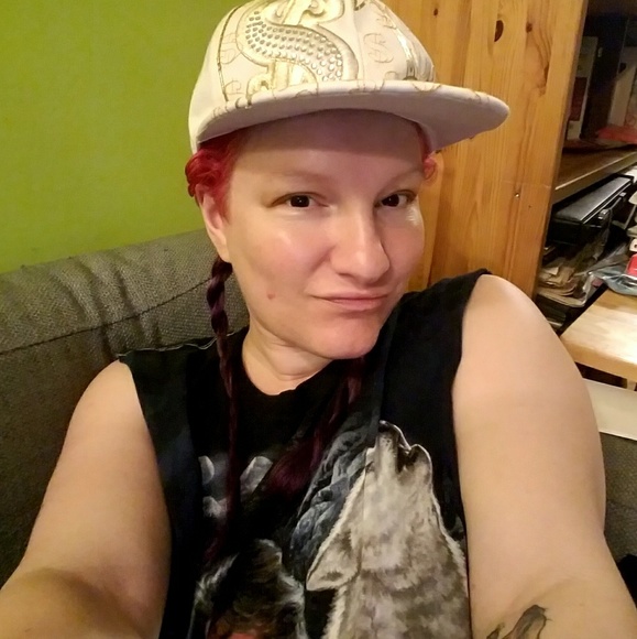 Meet your Posher, Nancy - Picture 4 of 4