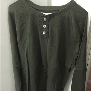 Men's Henley long sleeve shirt NWOT