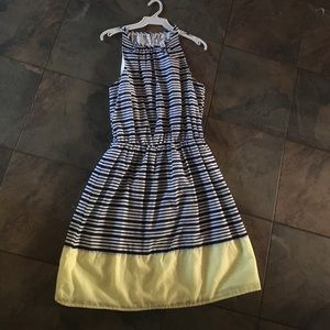 Navy white and yellow Old Navy Dress size M
