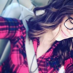 Meet your Posher, Dakota