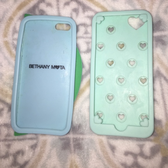 iPhone 5c etc cases - Picture 2 of 3