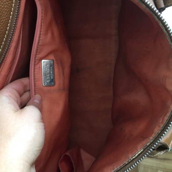 SOLD Escada camel shoulder bag - Picture 2 of 4