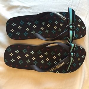 Volcom Flip Flops -NWOT