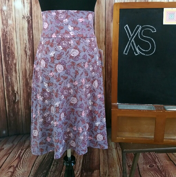 LuLaRoe Azure Skirt Roses!!
