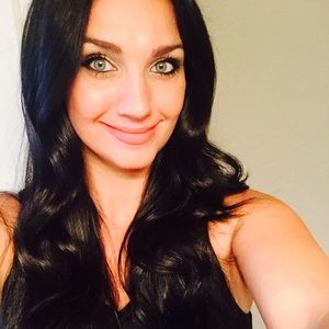 Meet your Posher, Liana