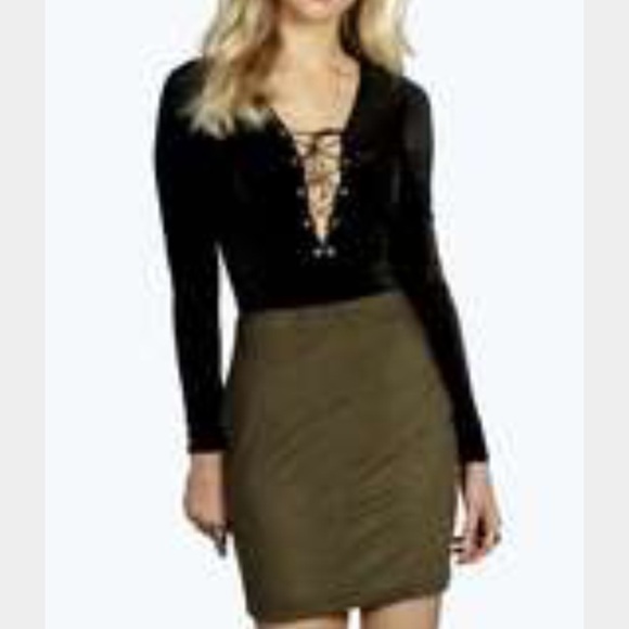 💗FINAL💗 Suede Miniskirt - Picture 3 of 4