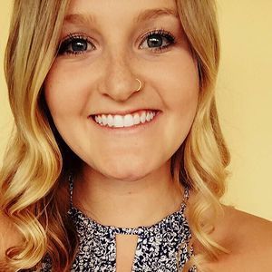 Meet your Posher, Nina